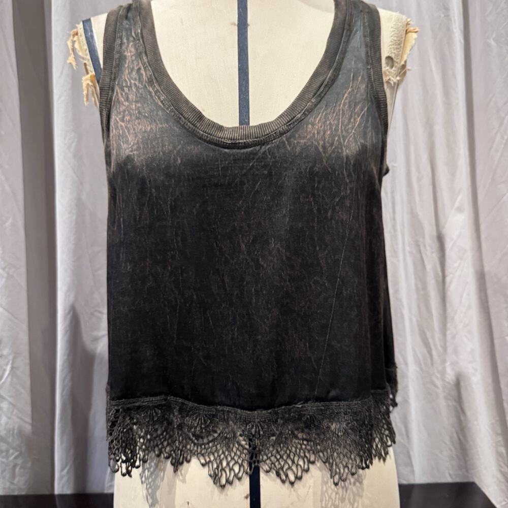 Ann Ferriday Rayon Satin Distressed Dyed Lace Trim Crop Tank M